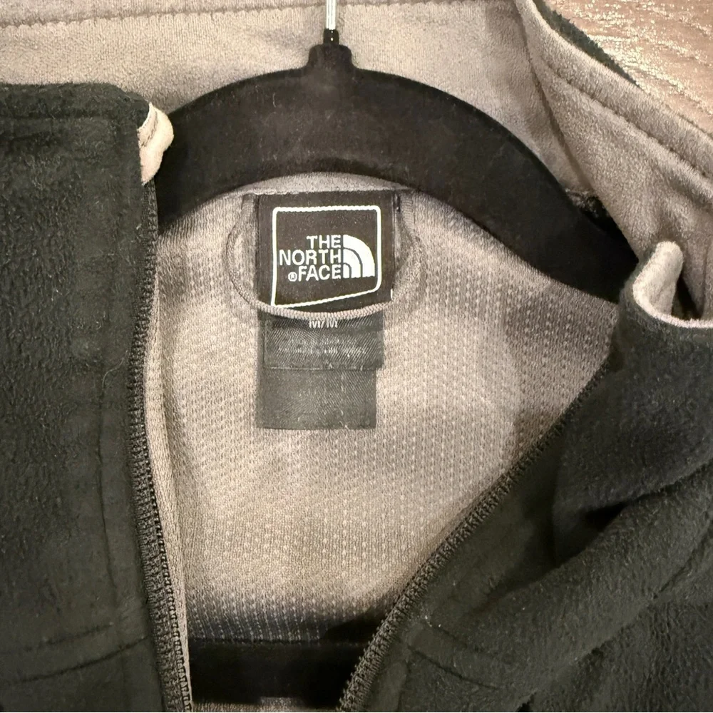 The North Face WindWall Fleece Vest – Women’s Medium Black - Picture 7 of 8